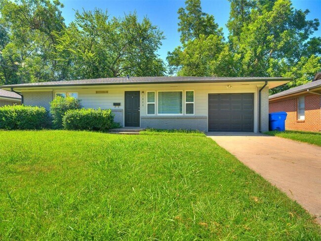 Building Photo - 1800 Melrose Dr