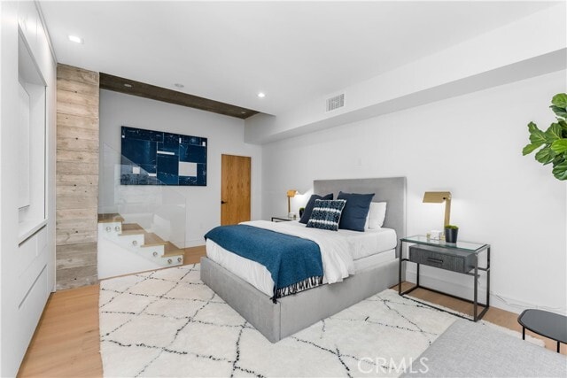 Building Photo - 1035 N Vista St