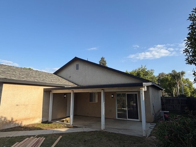 Building Photo - 1303 Vine St