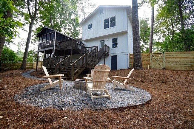 Building Photo - 260 Moonshadow Ct