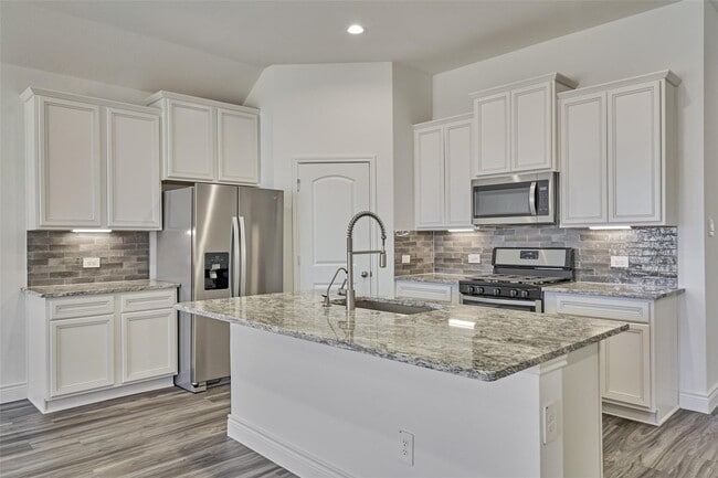 Building Photo - 981 Youth Water Rd