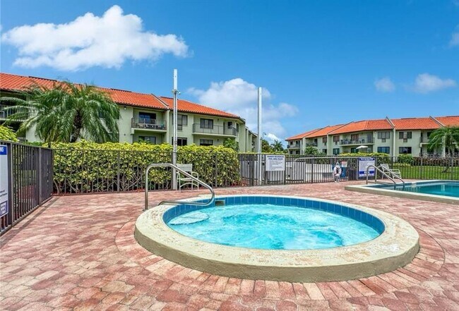Building Photo - 1515 Pinellas Bayway S