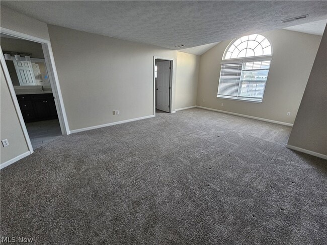 Building Photo - 687 Brookside Ln