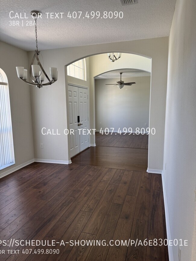 Building Photo - 13500 Biscayne Dr