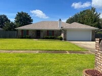 Building Photo - 2309 Orion Lake Dr