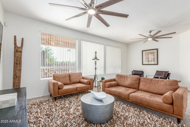 Building Photo - 16331 W Willow Creek Ln