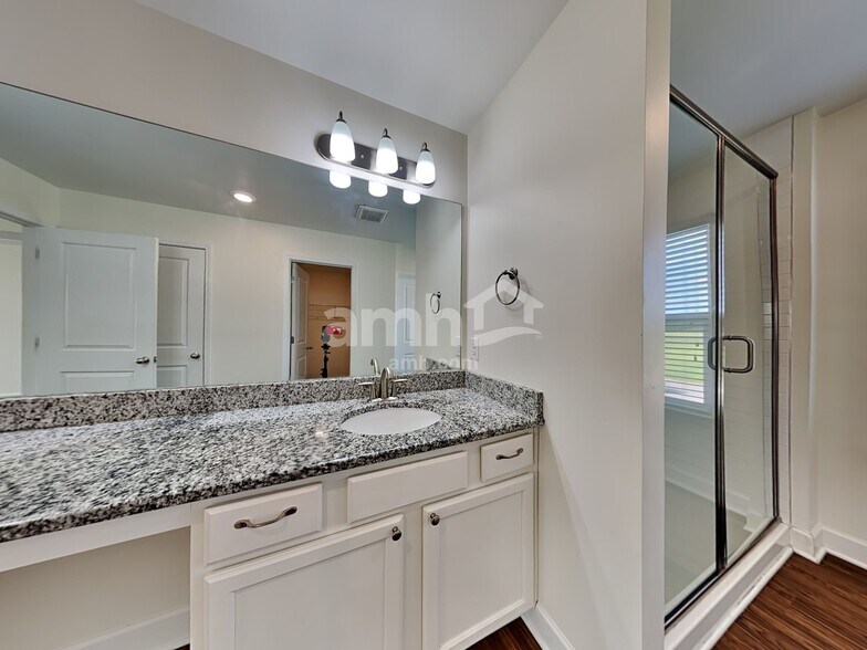 Building Photo - 531 Drema Ct