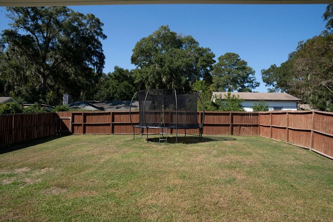 Building Photo - 114 Great Bend Dr