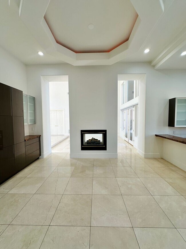 Building Photo - Stunning home with pool in prestigious Eagle Hills!