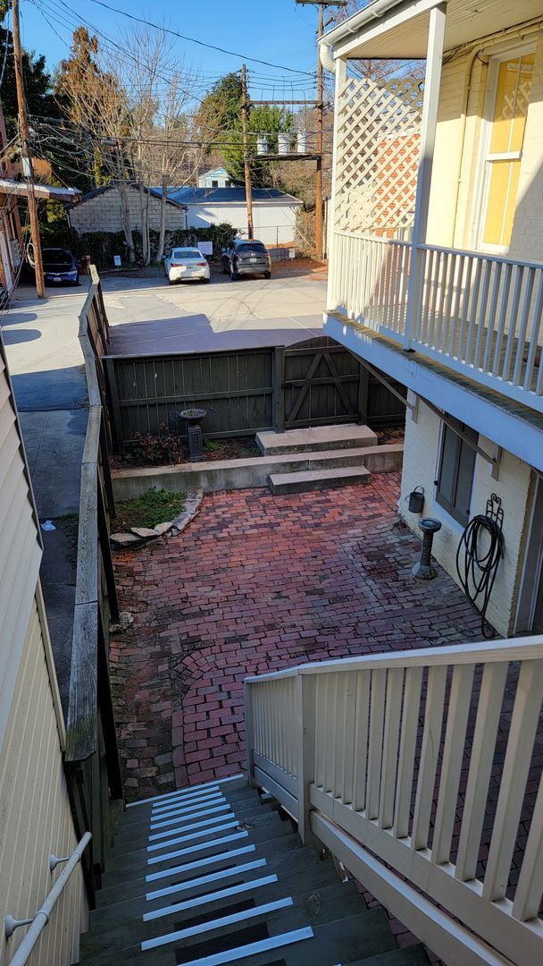 Building Photo - Charming Unit in the Heart of Downtown Frederick