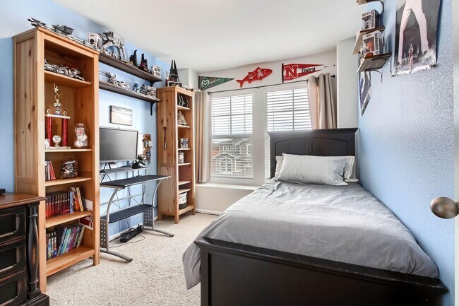 Building Photo - Highlands Ranch Spacious 3 bed 2.5 bath