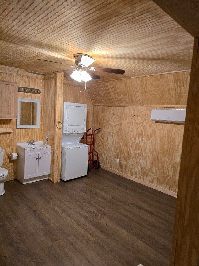 Building Photo - Blue Springs