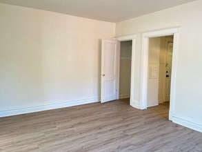 Building Photo - 1-Bedroom Apartment on 2nd Floor