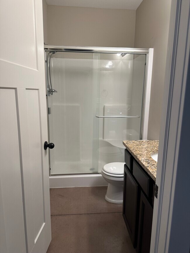 Building Photo - 4723 N Hillside Ct