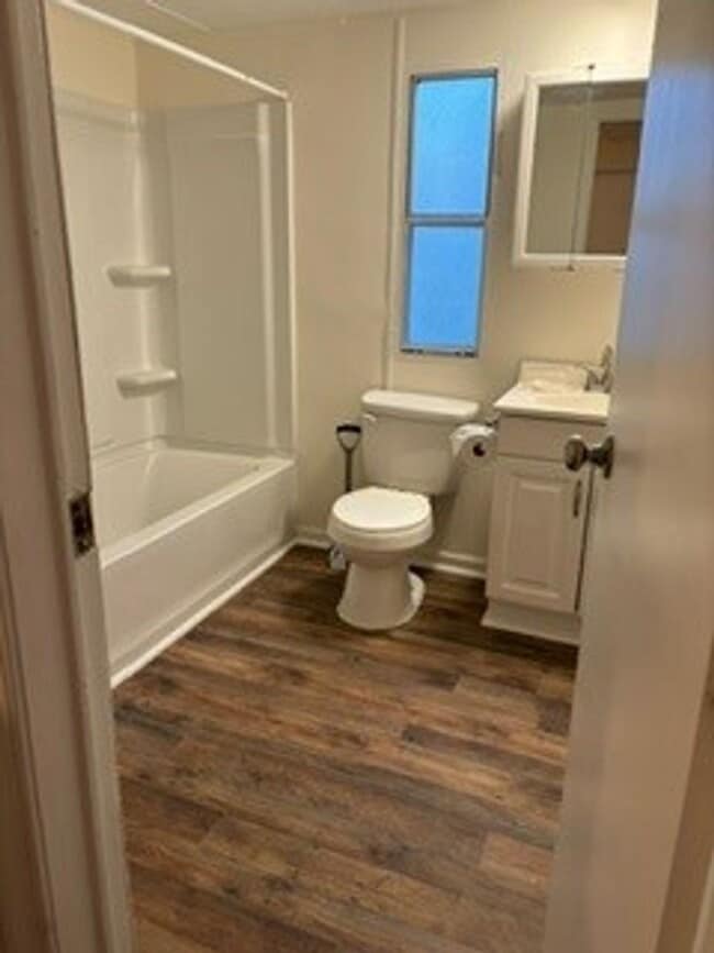 Building Photo - 3 bedroom mobile home in Sussex