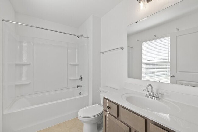 Building Photo - 539 S Lincoln St