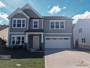 Building Photo - NEW HOUSE Stonebridge Golf Course Views - ...