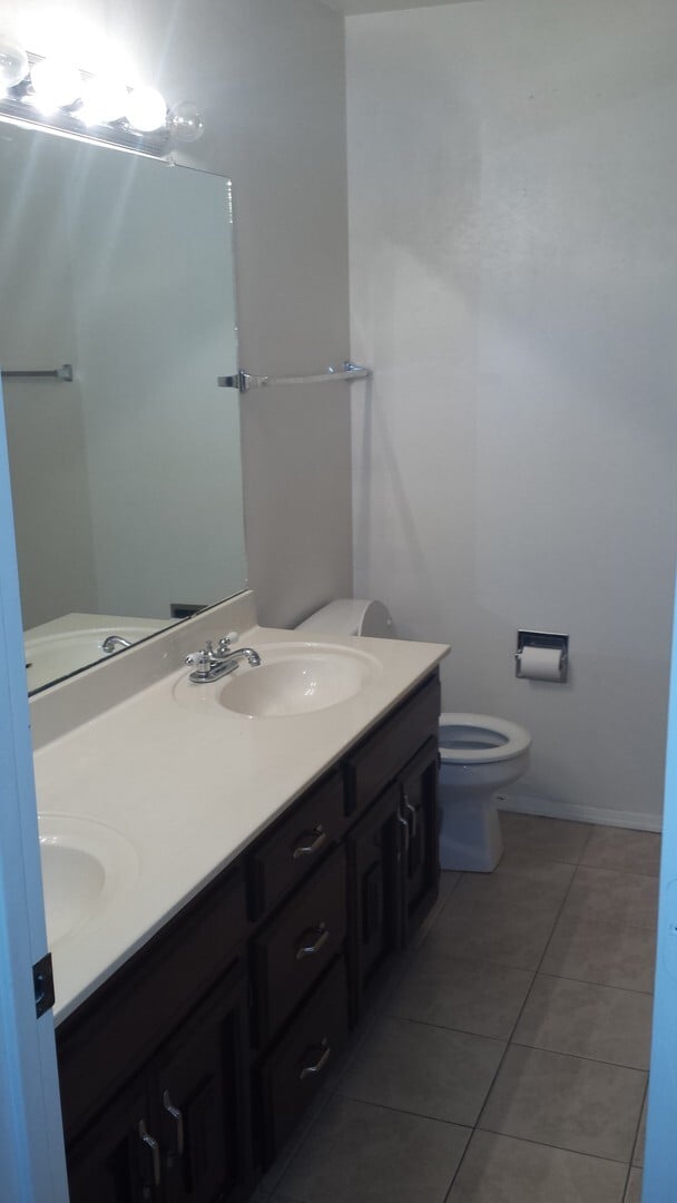 Building Photo - 9400 Admiral Nimitz Ave NE