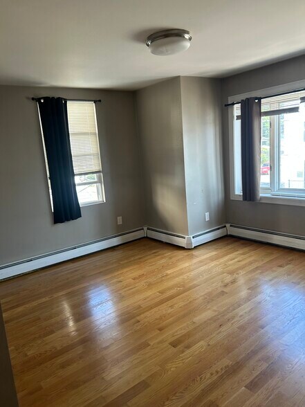 Building Photo - 959 Locust St