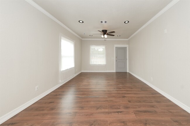 Building Photo - 9305 Kentshire Dr