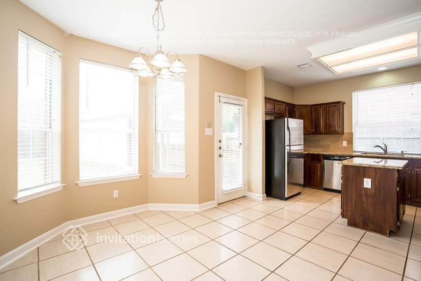 Building Photo - 2119 Autumn Cove Dr