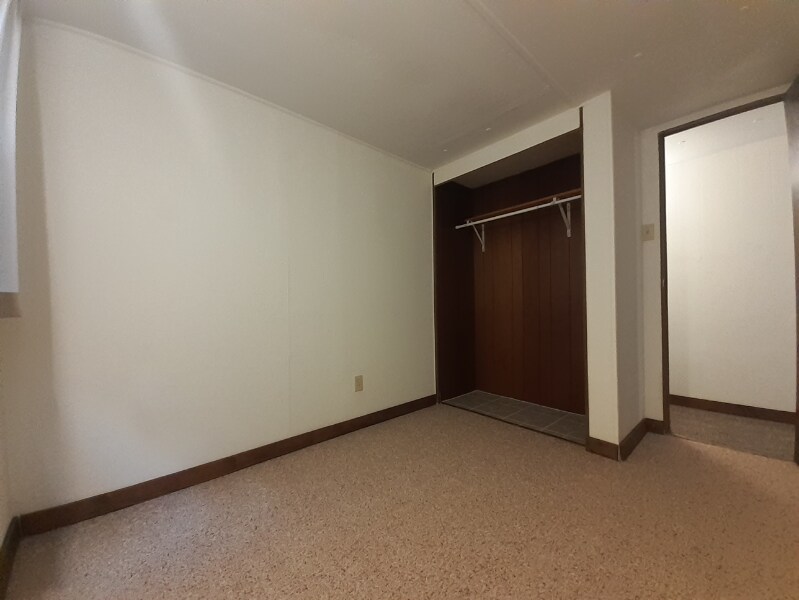 Building Photo - 100 30th St W