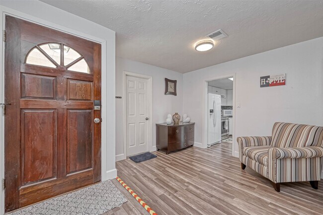 Building Photo - 11618 Corona Ln