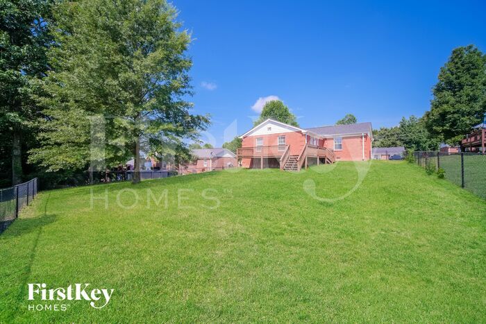 Building Photo - 308 Eisenhower Dr