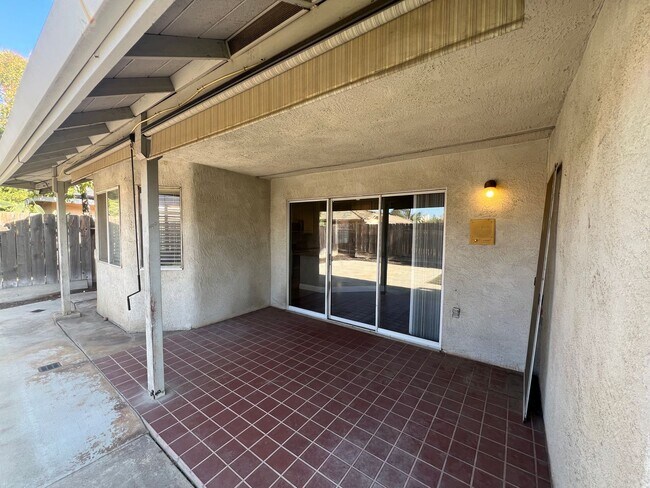 Building Photo - 4-bedroom single story home in Turlock!