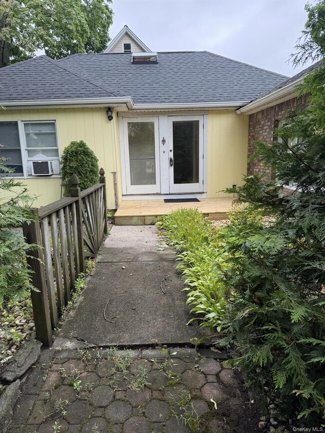 Building Photo - 45 S Middletown Rd