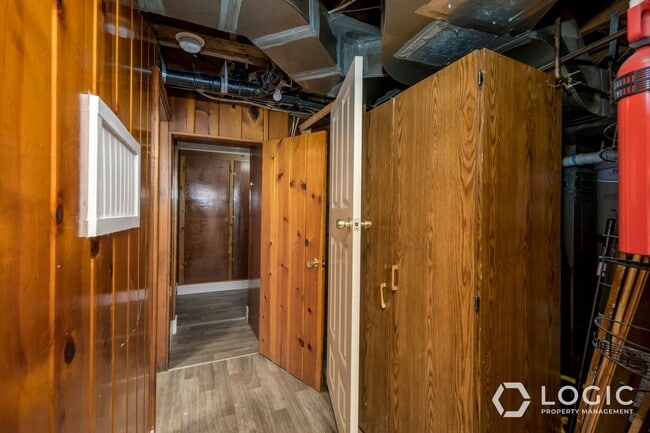 Building Photo - 654 32nd St