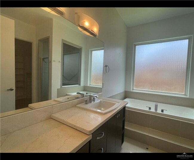 Building Photo - 23 E St