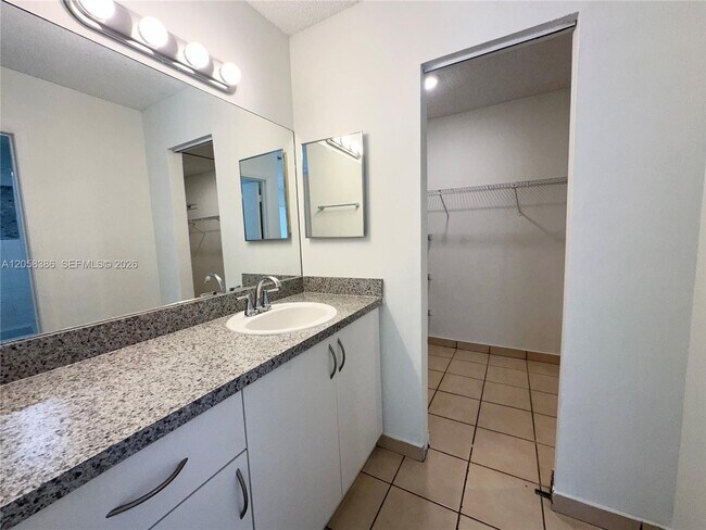 Building Photo - 9540 SW 36th St