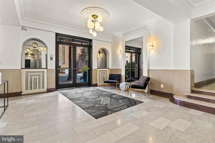 Building Photo - 1010 25th St NW