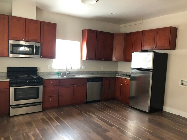 Kitchen - 79 N 12th St