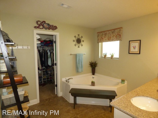 Building Photo - 3 br, 2 bath House - 5760 Mill Stream Way