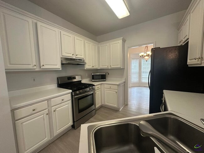 Building Photo - 282 Northridge Dr