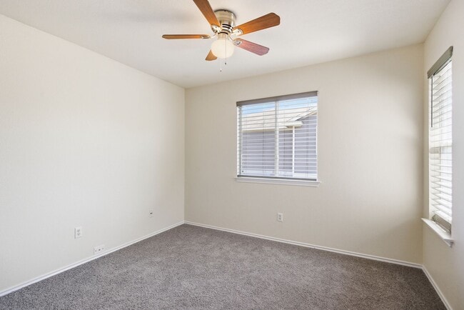 Building Photo - 14101 Harris Ridge Blvd