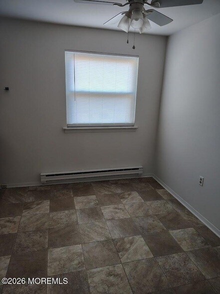 Building Photo - 10A Juniper Ln