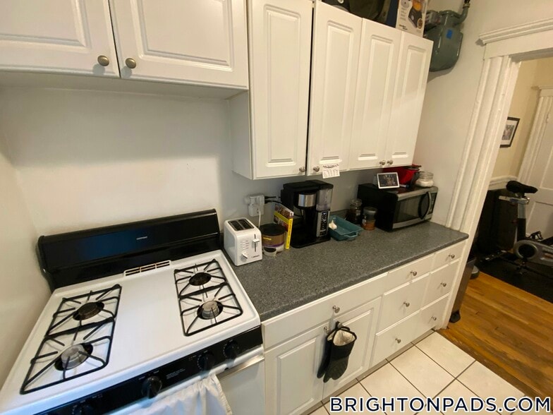 Building Photo - 10 Lothian Rd