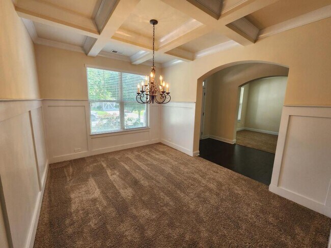 Building Photo - 2740 Blake Towers Ln