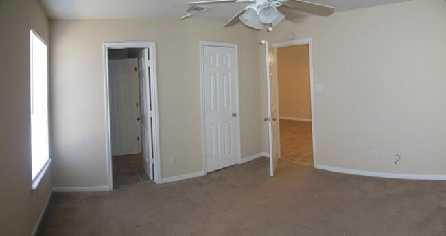 Building Photo - 515 Deloris Dr