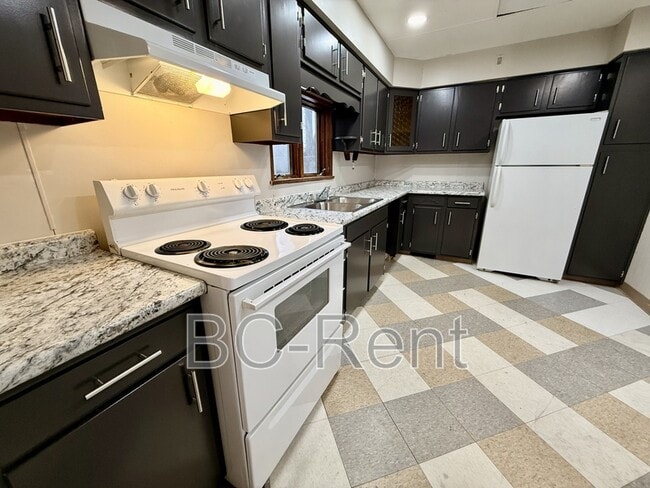 Building Photo - 1124 4th Ave