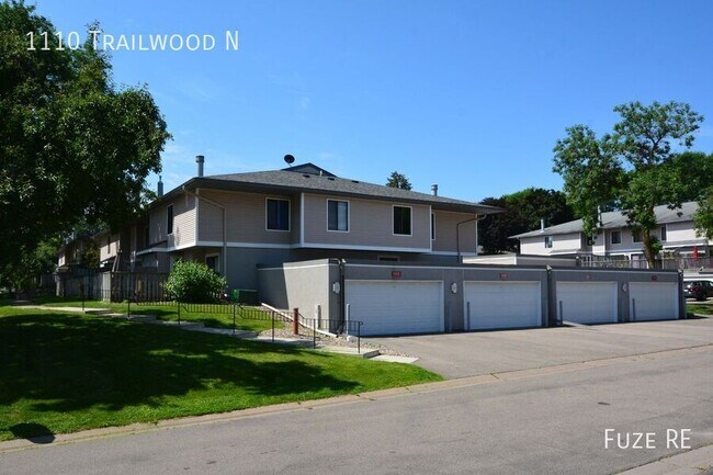 Building Photo - 1110 Trailwood N