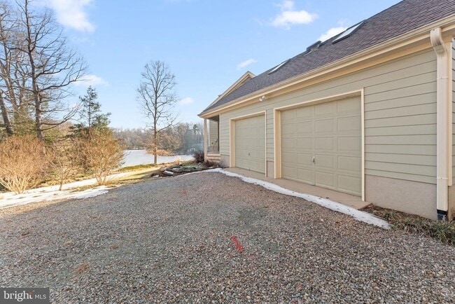 Building Photo - 3535 Meadow Rd