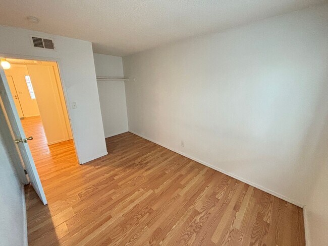 Building Photo - 155 Westminster Way