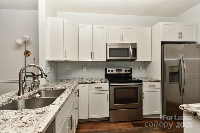 Building Photo - 17109 Red Feather Dr