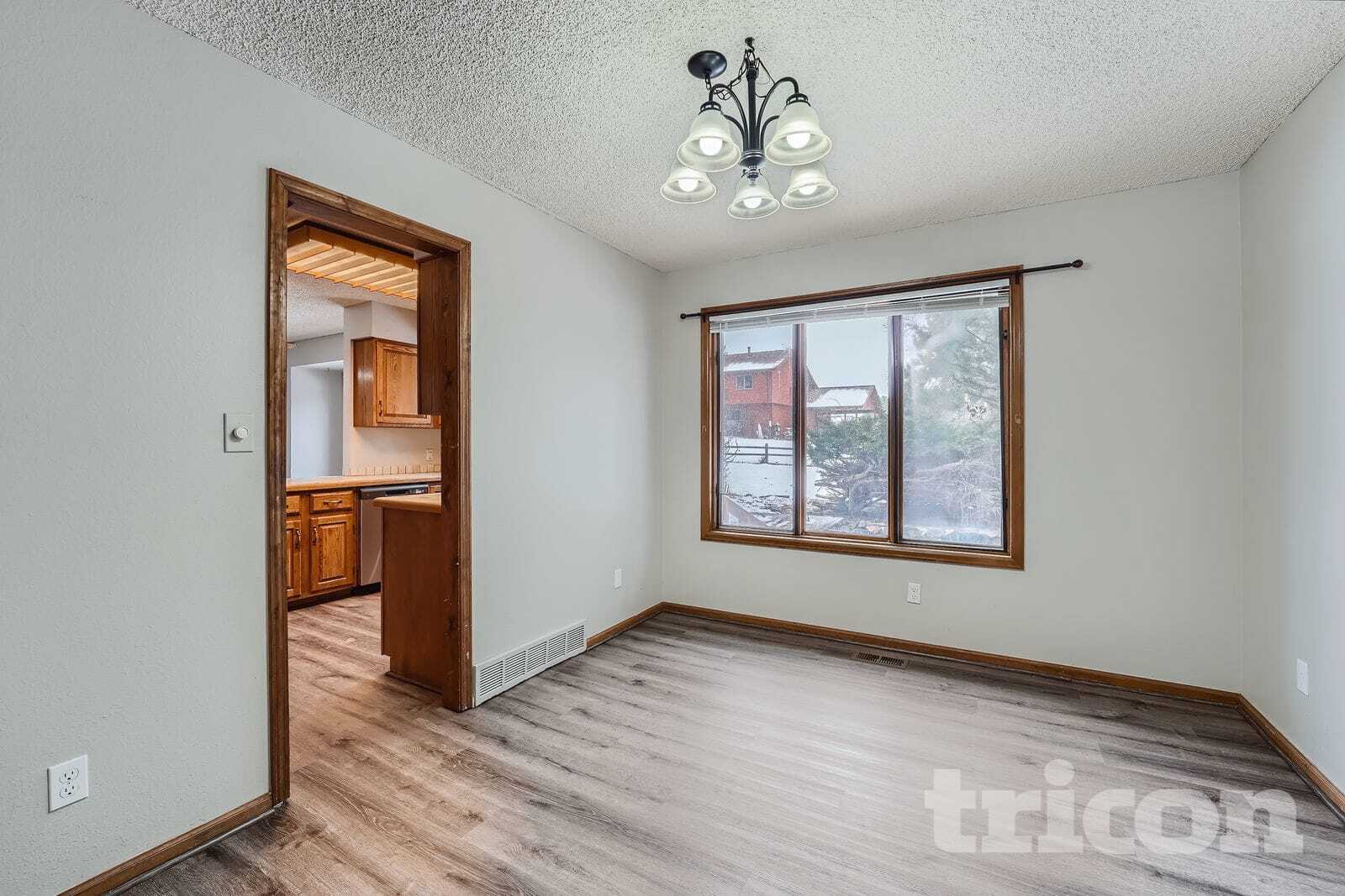 Building Photo - 6591 N Windmont Ave