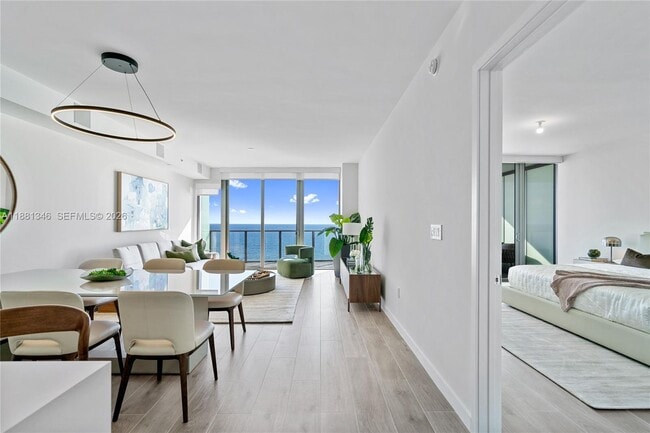 Building Photo - 1116 N Ocean Blvd