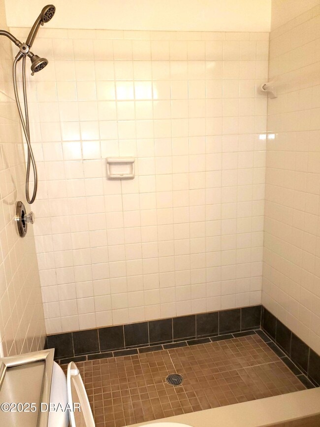 Building Photo - 165 White Fawn Dr